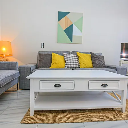 Versalles C 1 1 - Only Families Apartment