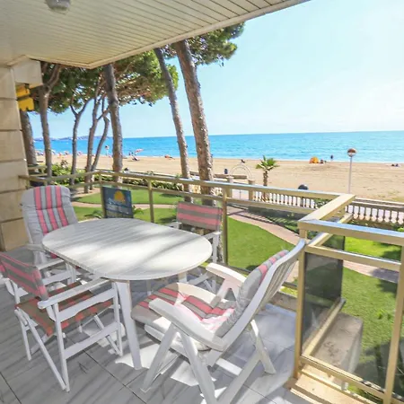 Versalles C 1 1 - Only Families * Cambrils