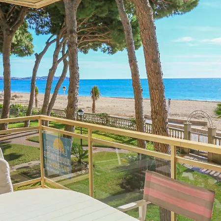 Versalles C 1 1 - Only Families * Cambrils
